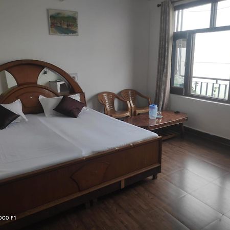 דרמסאלה Nirmal Homestay מראה חיצוני תמונה