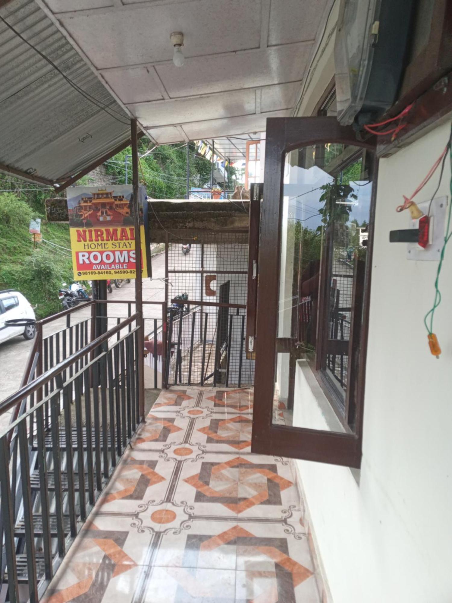 דרמסאלה Nirmal Homestay מראה חיצוני תמונה