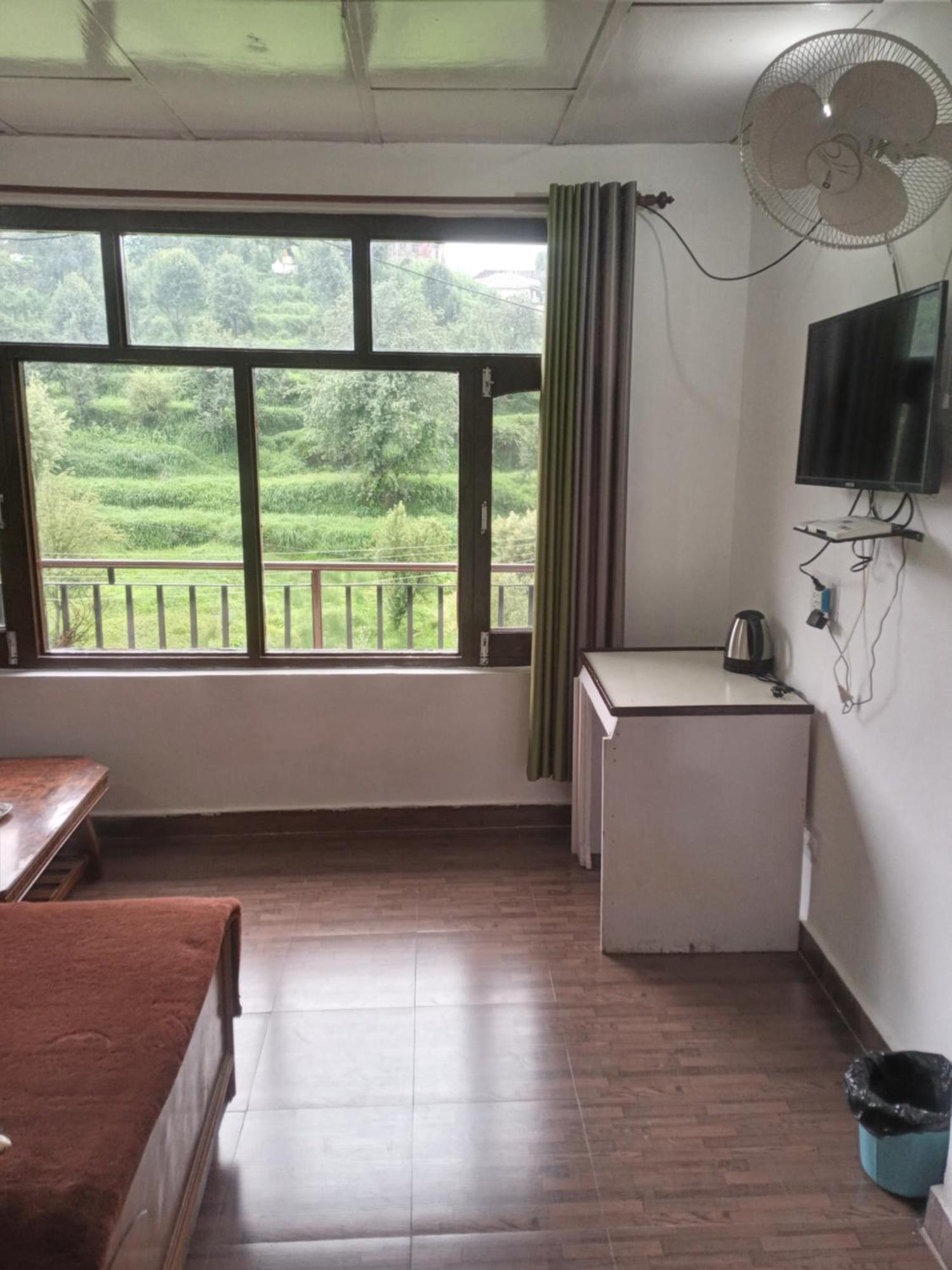 דרמסאלה Nirmal Homestay מראה חיצוני תמונה