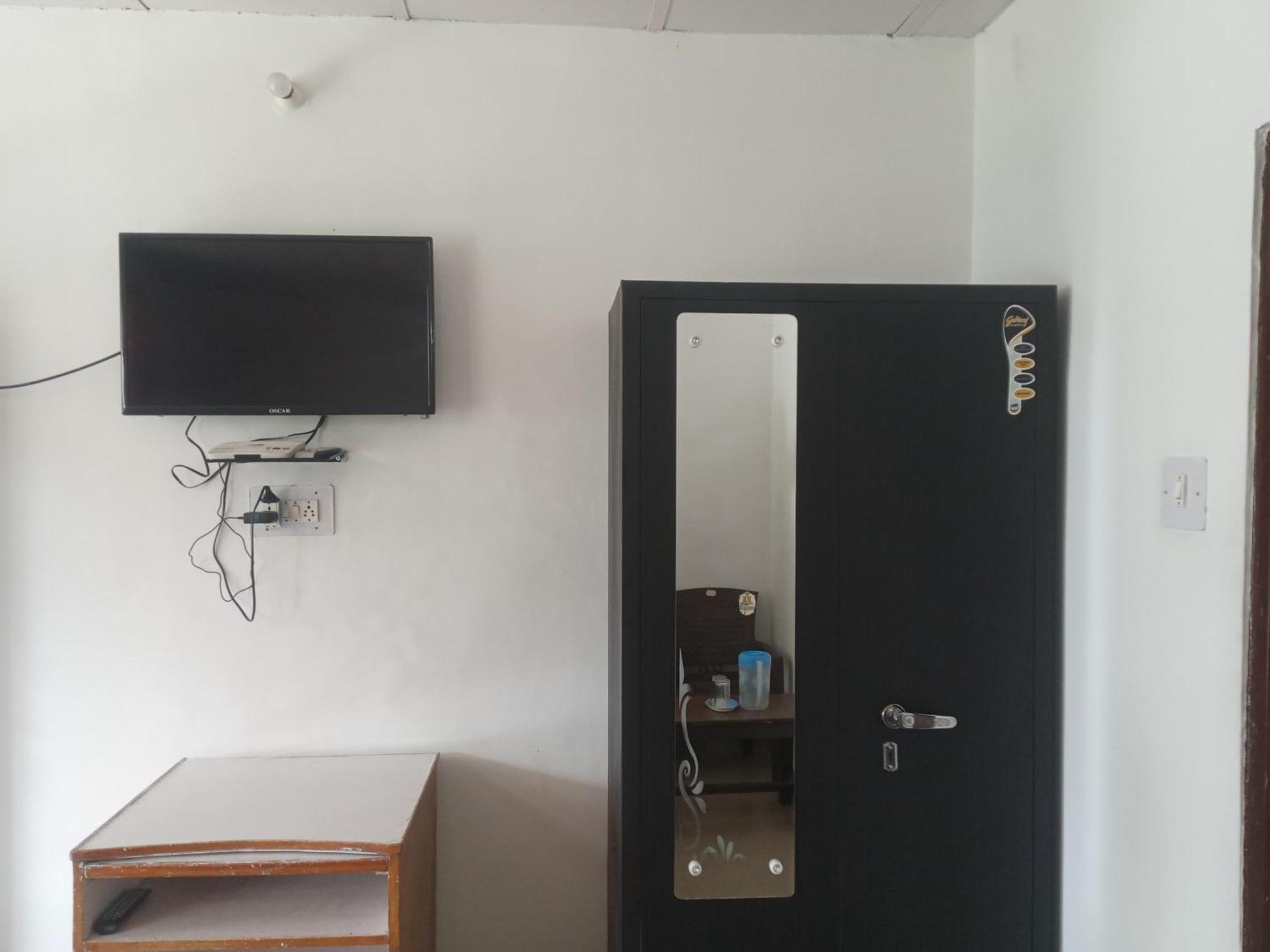 דרמסאלה Nirmal Homestay מראה חיצוני תמונה